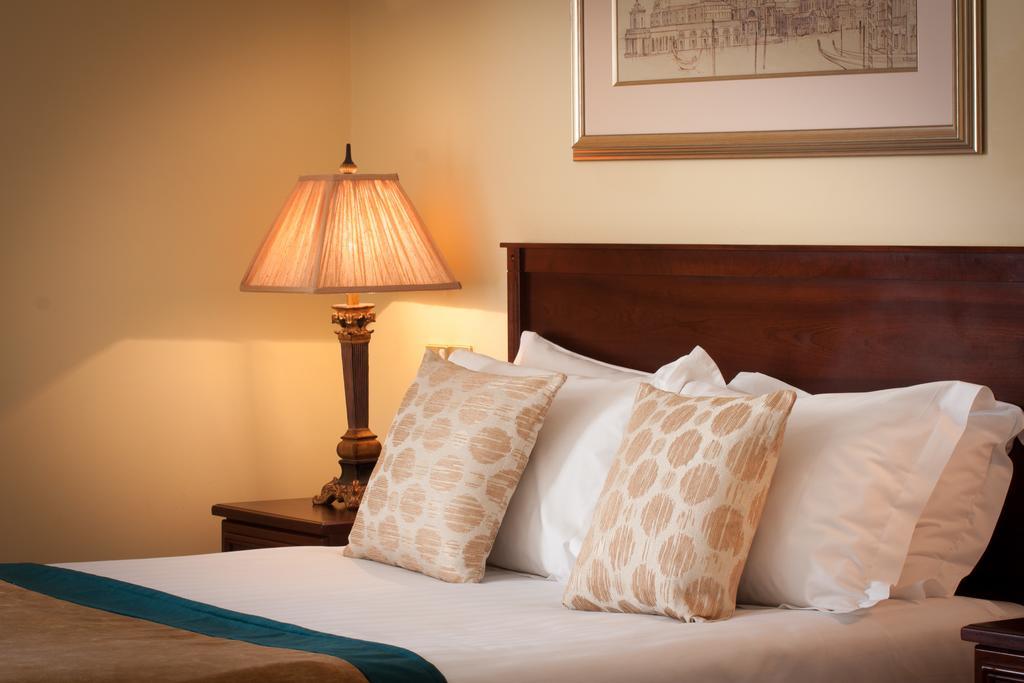 Meadow Court Hotel Loughrea Bilik gambar